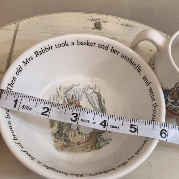 Wedge wood Peter Rabbit set mug & bowl - Picture 14 of 15